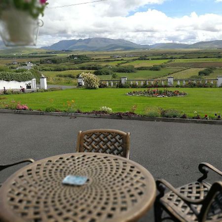 The Three Arches Bed and Breakfast Louisburgh Buitenkant foto
