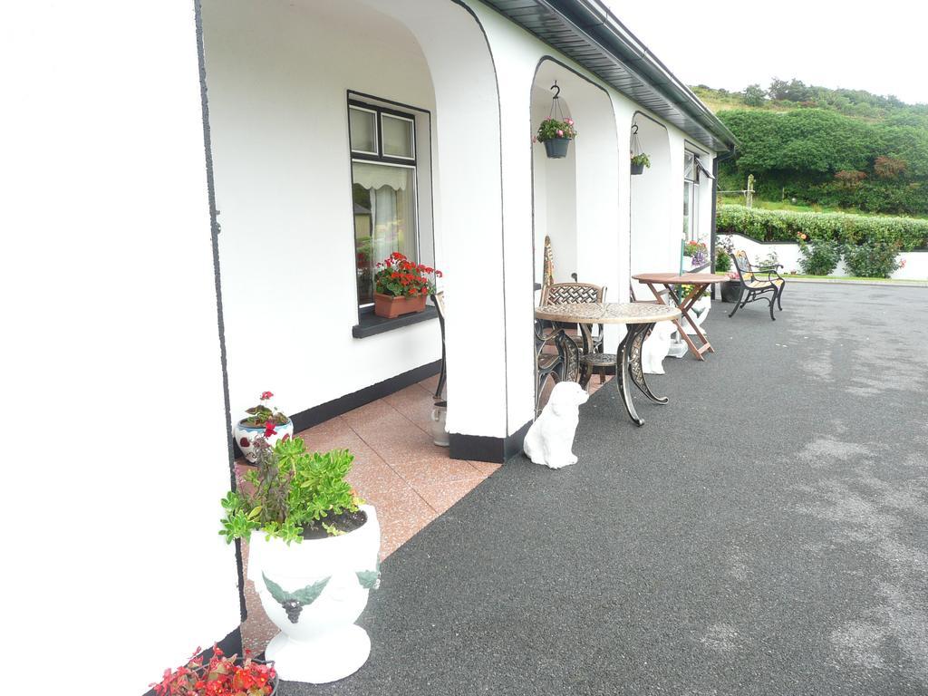 The Three Arches Bed and Breakfast Louisburgh Buitenkant foto