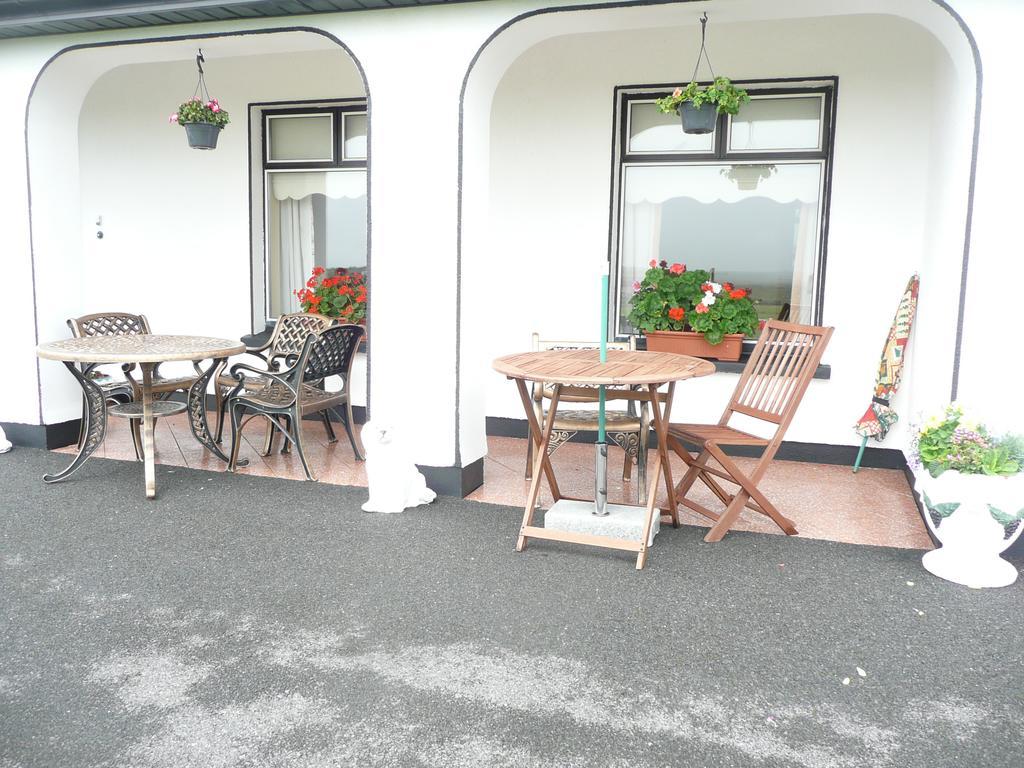 The Three Arches Bed and Breakfast Louisburgh Buitenkant foto