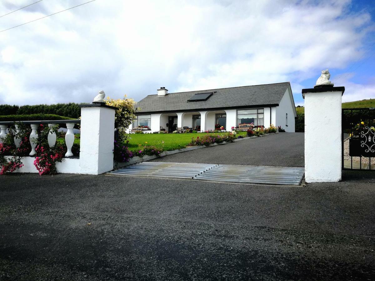 The Three Arches Bed and Breakfast Louisburgh Buitenkant foto