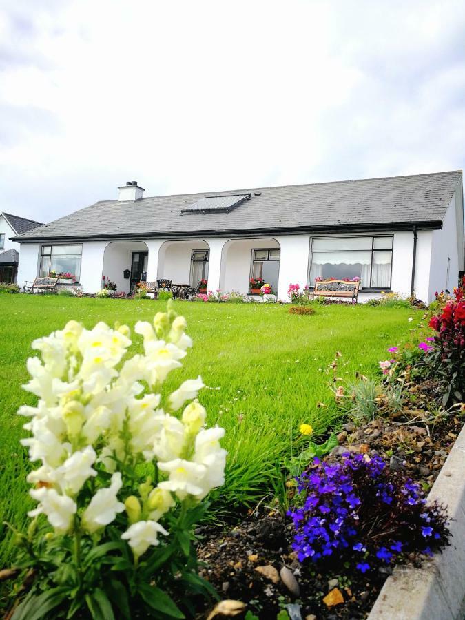 The Three Arches Bed and Breakfast Louisburgh Buitenkant foto